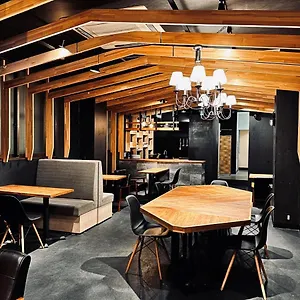 Hostal Namba Hive
